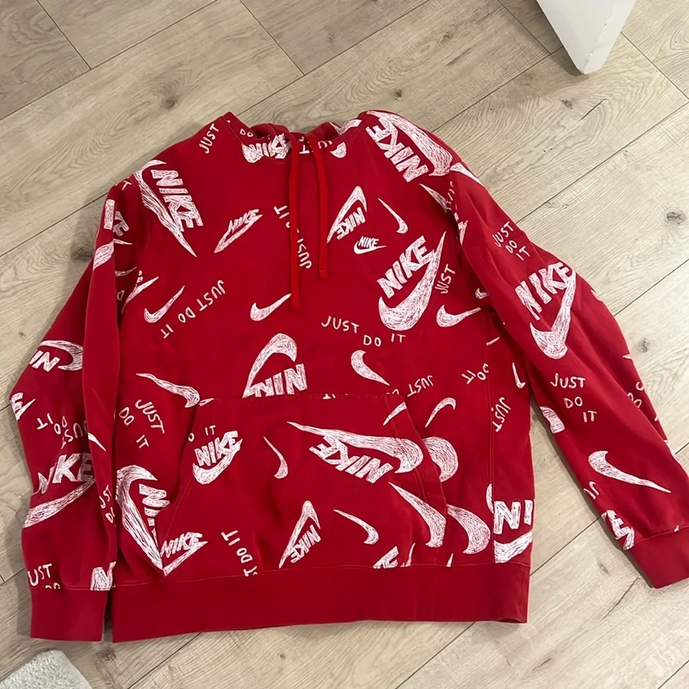 Nike Hoodie - Picture 1 of 8